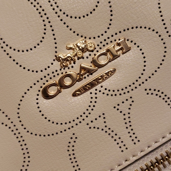 Coach Tote - Picture 3 of 4